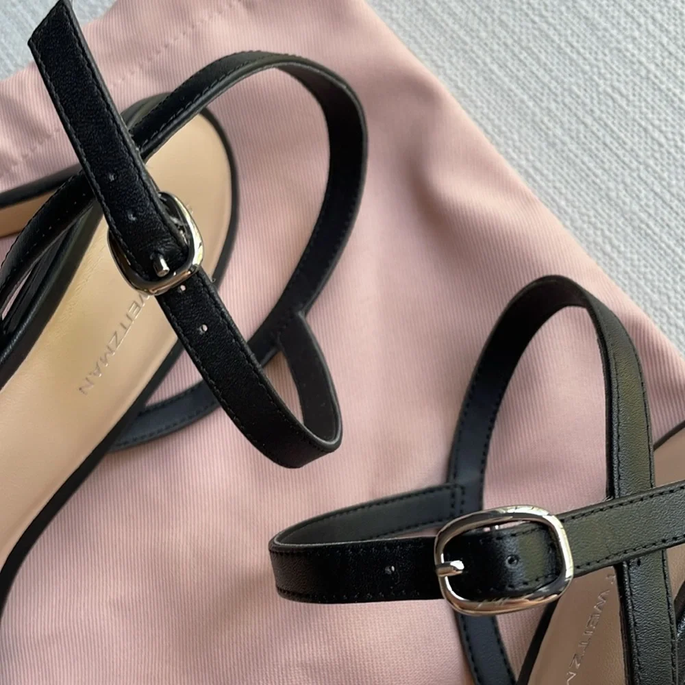 Stuart Weitzman dancer Sandals - black with Pearl Accents - size 8